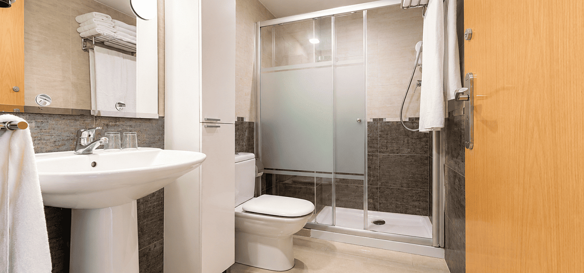 2 bedroom apartment with balcony