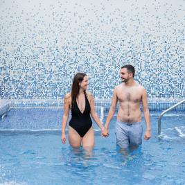 Terrassa i piscines de Neptuno Hotel & Spa