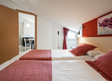 1-BED APARTMENT WITH TERRACE