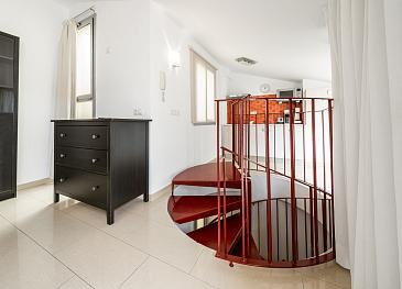 1-BED APARTMENT WITH TERRACE