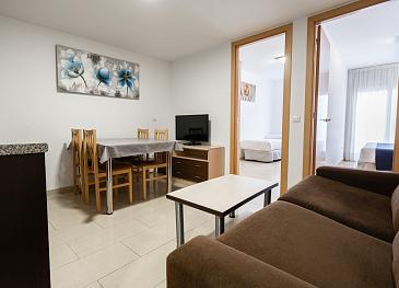 APARTAMENTO 1 HABITACIÓN BALCÓN