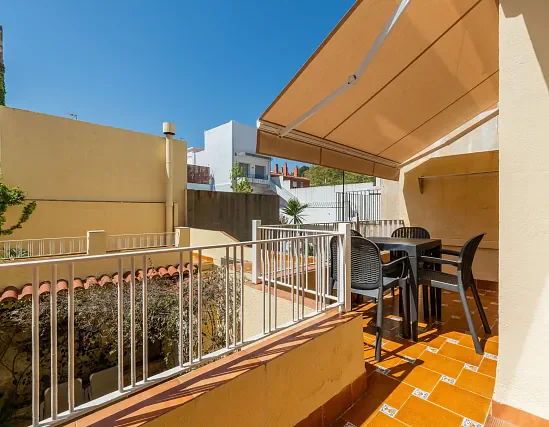 Premium 1 bedroom apartment with terrace
