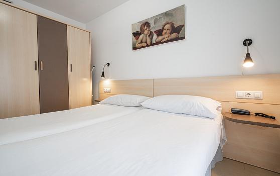 APARTMENT 2 HABITACIONS I BALCÓ