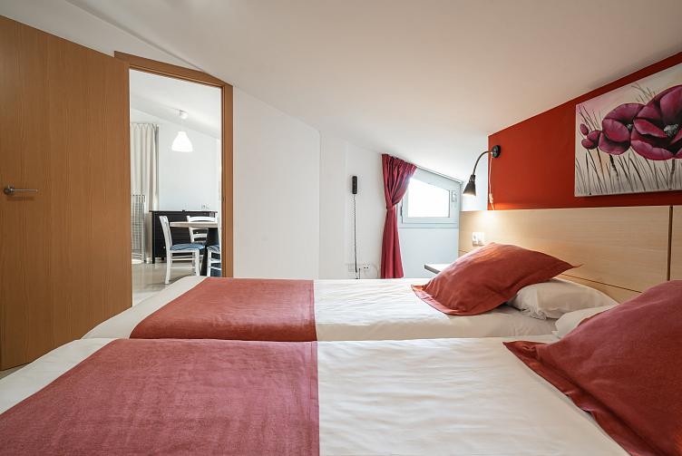1-BED APARTMENT WITH TERRACE