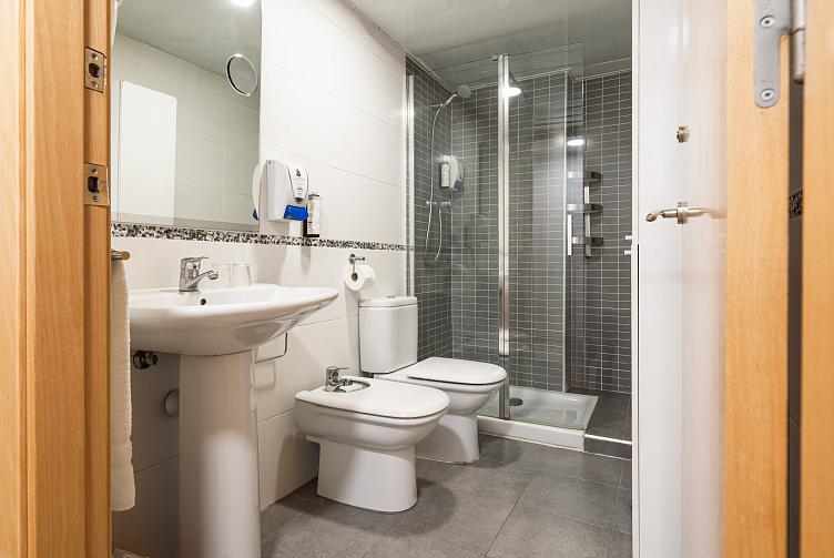 APPARTEMENT 1 CHAMBRE BALCON