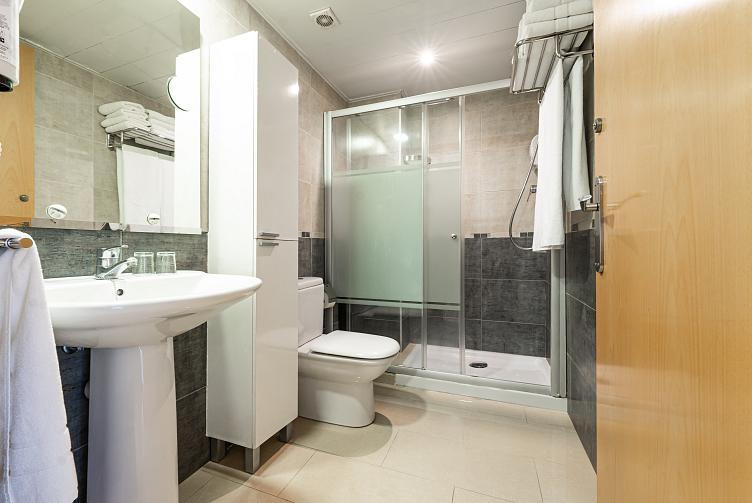 2-BED APARTMENT WITH BALCONY