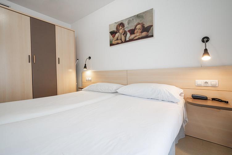 2-BED APARTMENT WITH BALCONY