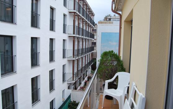 APARTAMENTO 2 HABITACIONES BALCÓN